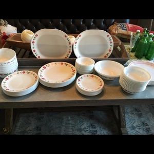 Used plates and utensils